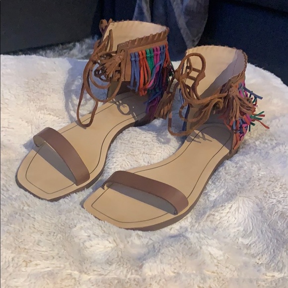 Zara sandals in a size 7 1/2. Only been worn once!